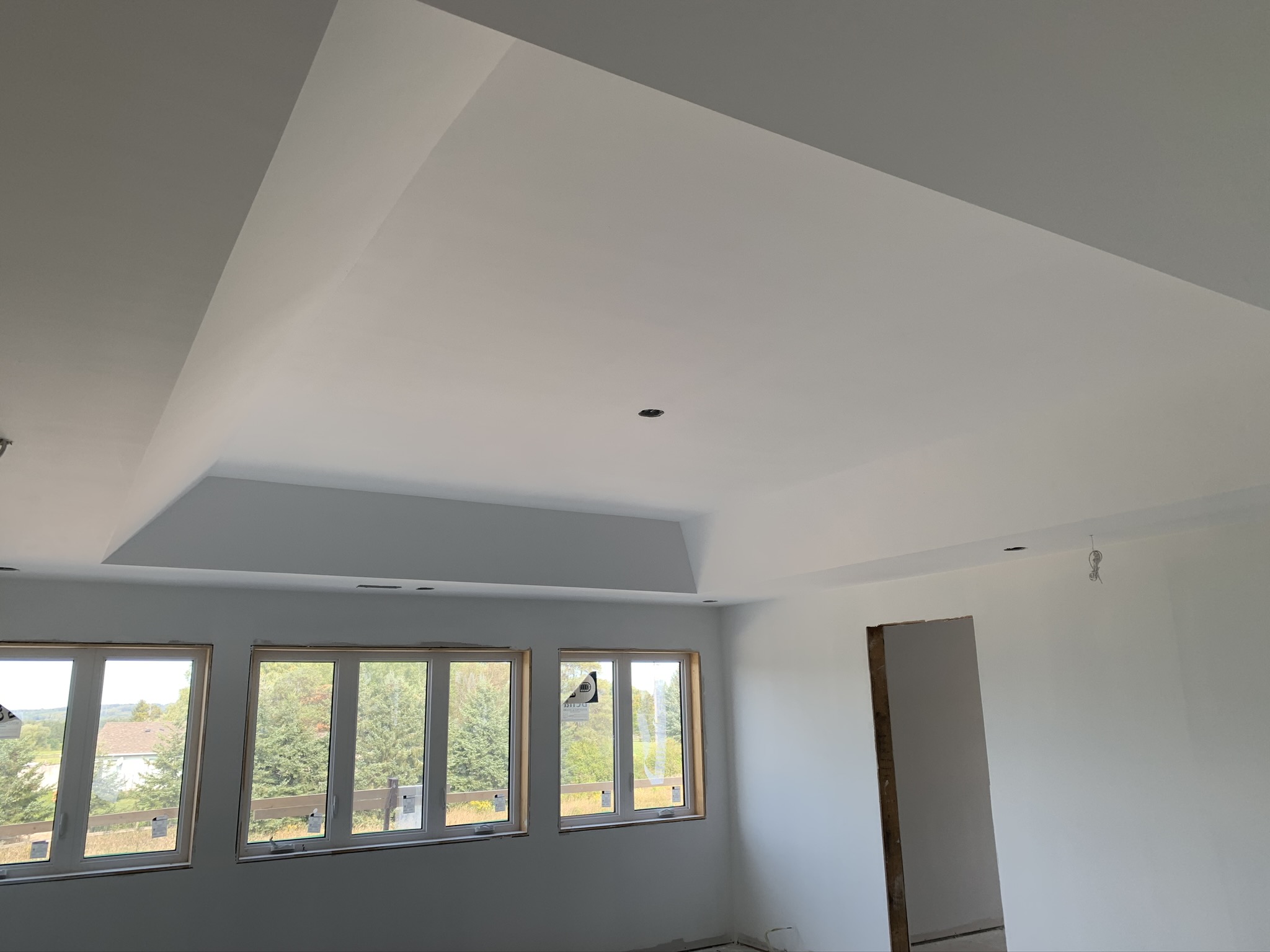 Interior painting and finishing Toronto drywall contractor